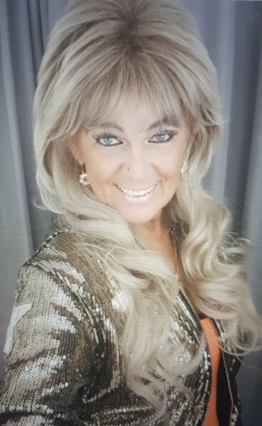 Olzhina Merton, Beratungspsychologin